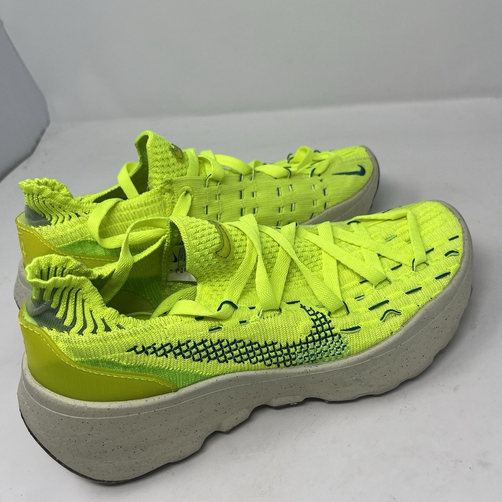 Nike Space Hippie 04 DA2725-700 Womens 8 Comfort Shoe Light Lemon Twist Sneaker